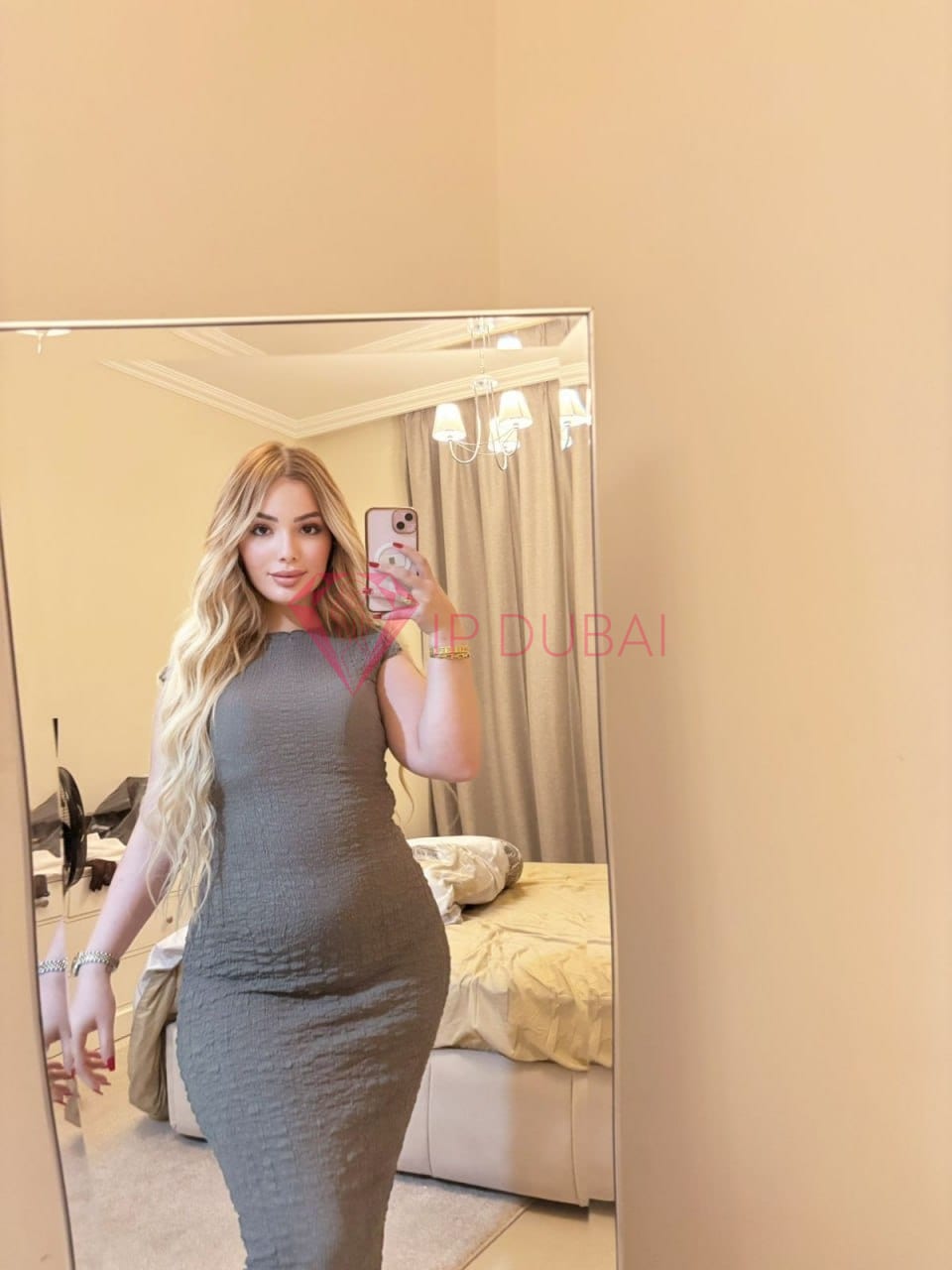 Wafa, 24, Arab, in Palm Jumeirah, Dubai, from AED 900 an hour, speaks Arabic and English — photo 7 of 10