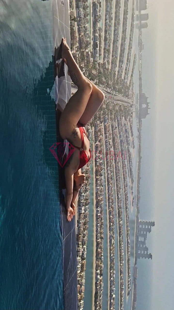 Dolores, 25, Latina, in Karama, Dubai, from AED 1,300 an hour, speaks Spanish and English — photo 3 of 10