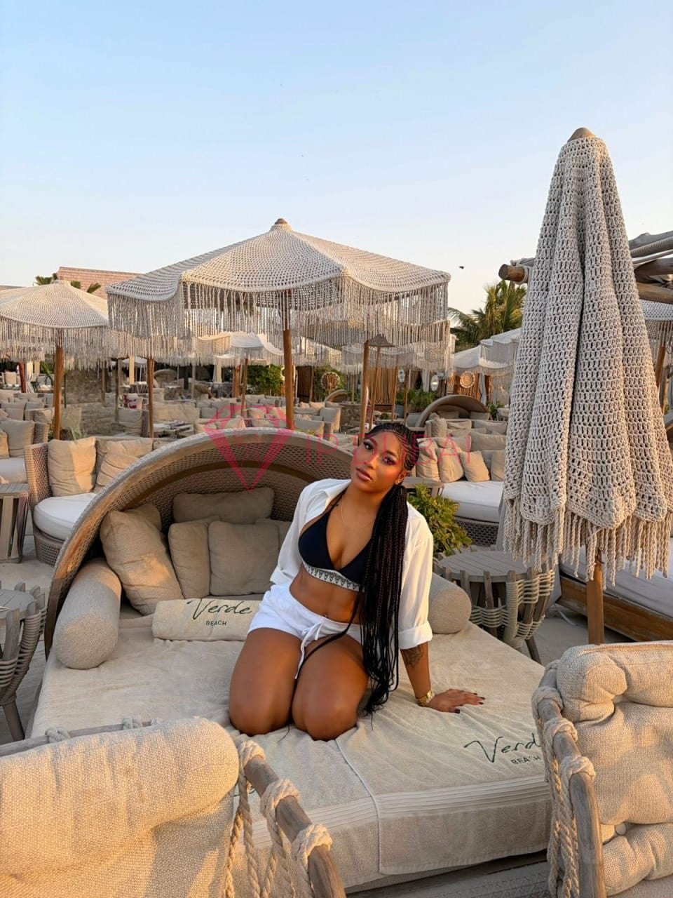 Zainabu, 25, African, in Palm Jumeirah, Dubai, from AED 900 an hour, speaks English and French — photo 7 of 10