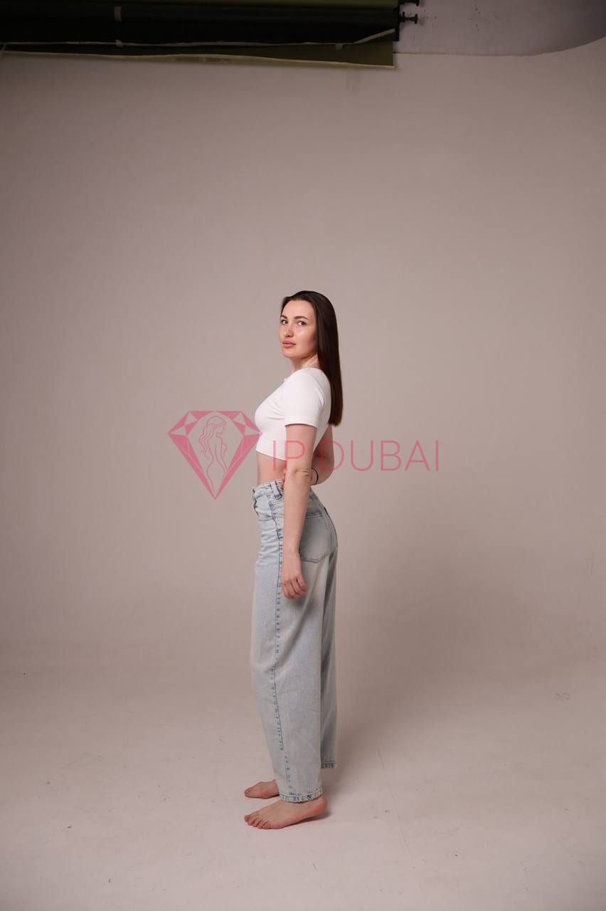Bianka, 22, in International City, Dubai, from AED 1,000 an hour, speaks English and French — photo 4 of 10