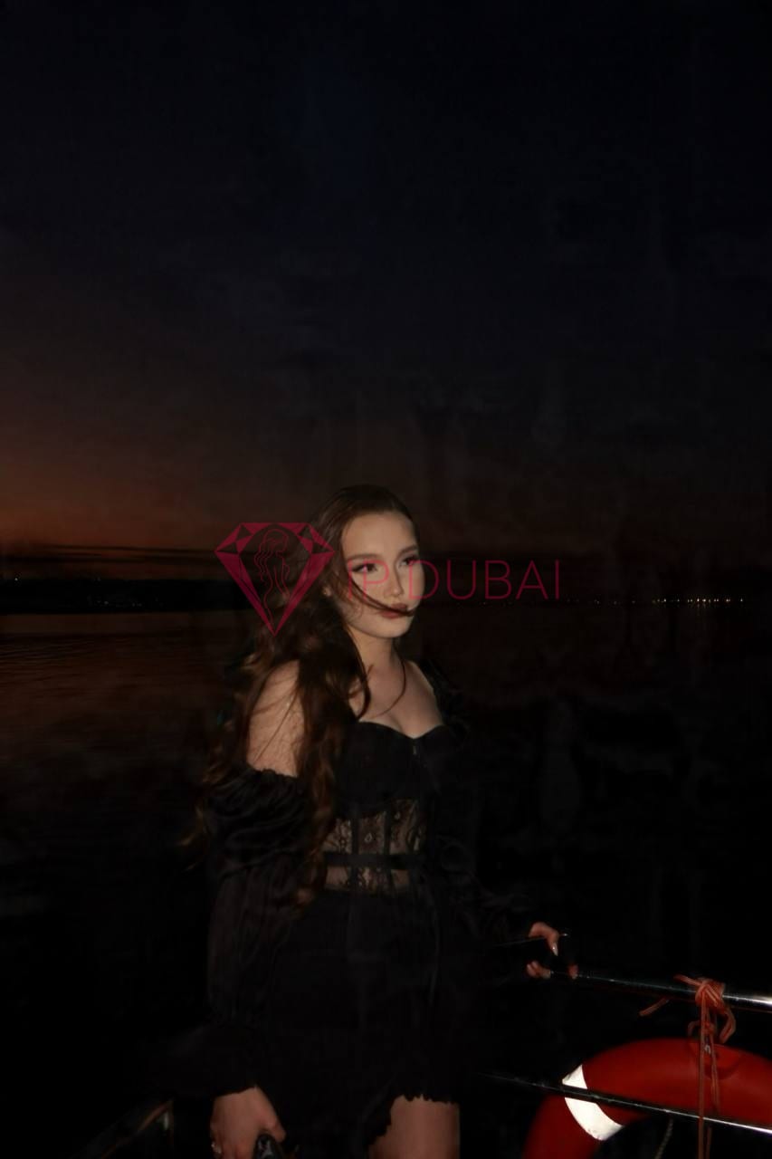 Samal, 18, Kazakh, in Sports City, Dubai, from AED 800 an hour, speaks Russian and English — photo 8 of 10