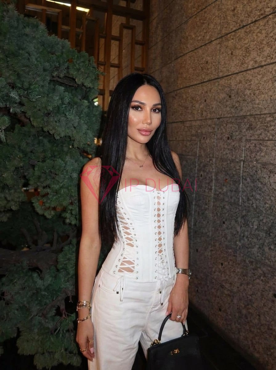 Zulfiya, 27, Uzbek, in Downtown, Dubai, from AED 800 an hour, speaks Russian and English — photo 9 of 10