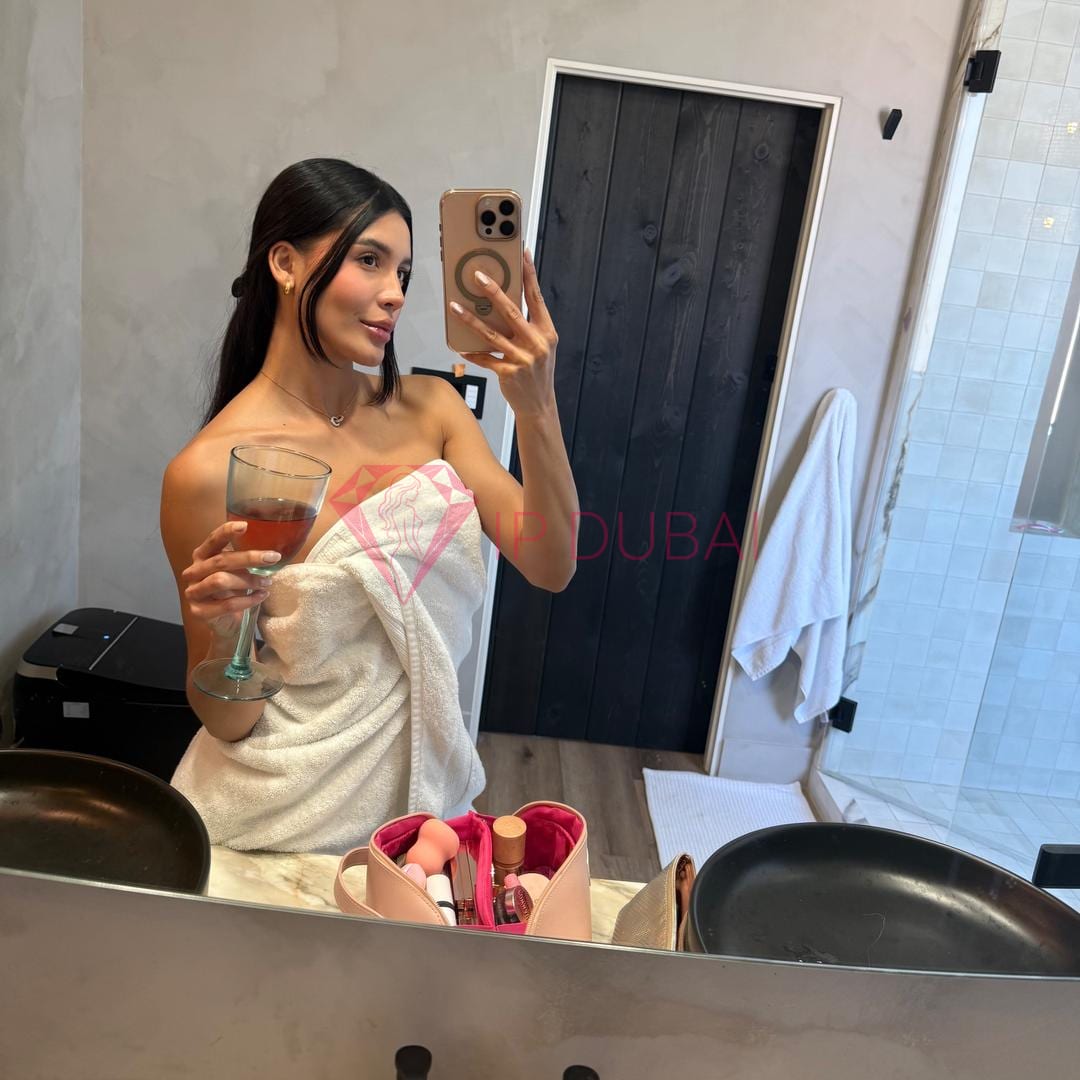 Elise, 26, European, in Al Jurf, hourly rate from AED 1,400, incall and outcall, speaks English