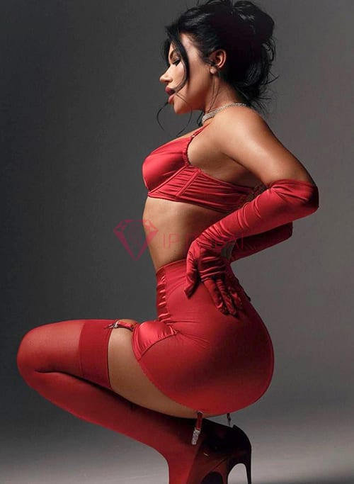Greta, 23, European, in Al Khan, hourly rate from AED 1,250, outcall only, speaks German and English