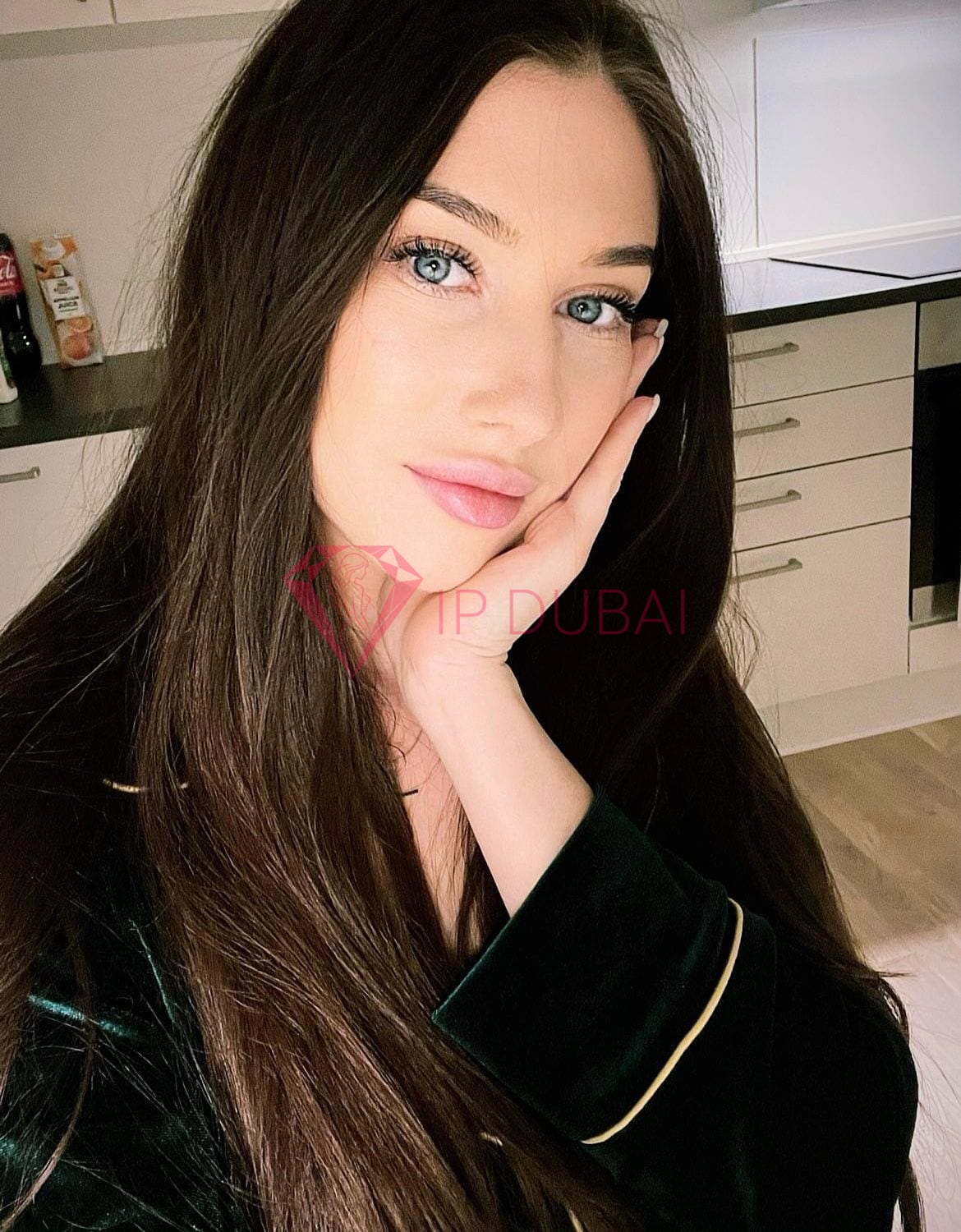 Emma, 24, in Satwa, Dubai, from AED 1,500 an hour, speaks English and French, 162 cm — photo 3 of 10
