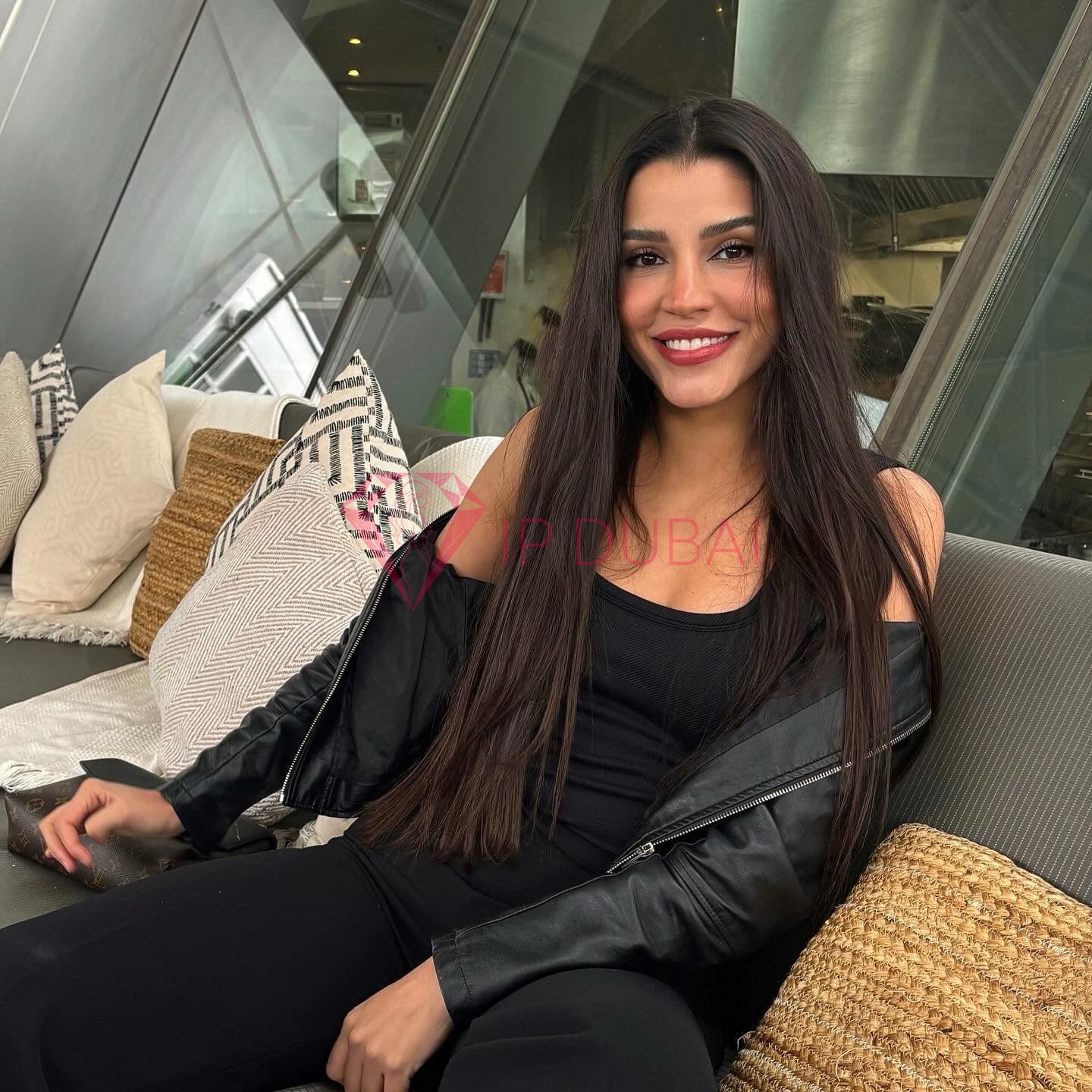 Karolina, 28, European, in Mirdif, Dubai, from AED 1,250 an hour, speaks English and Portuguese — photo 7 of 10