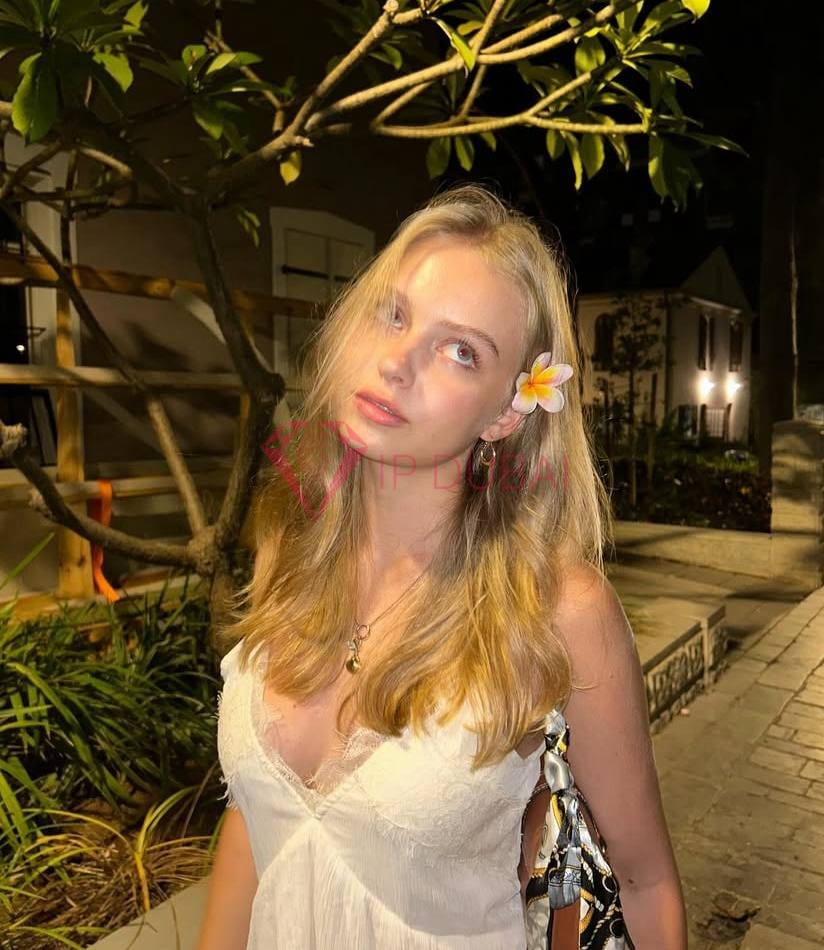 Malak, 28, Turkish, in Al Barsha, Dubai, from AED 2,500 an hour, speaks English, 165 cm — photo 4 of 10