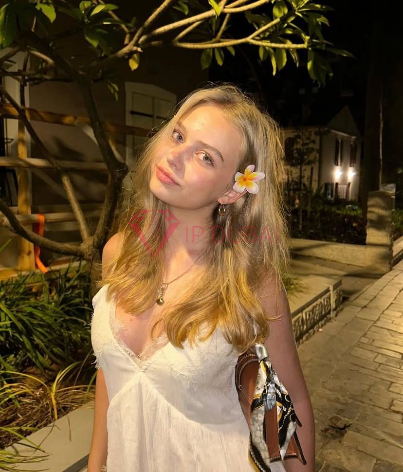 Malak, 28, Turkish, in Al Barsha, Dubai, from AED 2,500 an hour, speaks English, 165 cm — photo 9 of 10