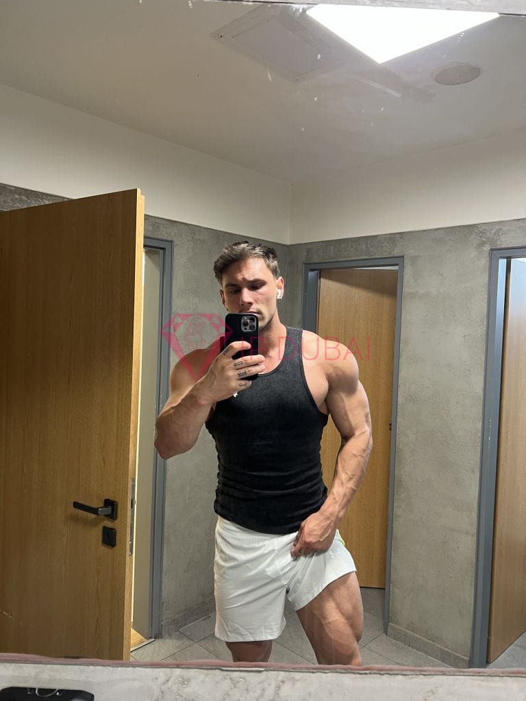 Andrei, 24, Russian, in Business Bay, Dubai, from AED 2,800 an hour, speaks Russian and English — photo 3 of 14