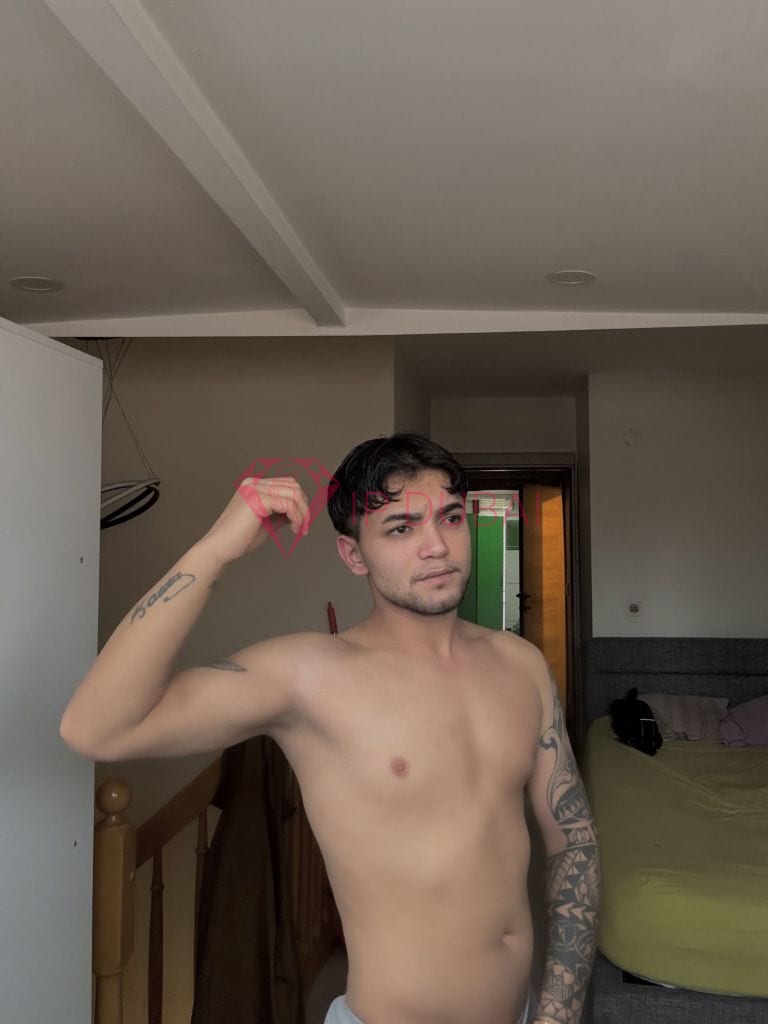 Caio, 21, Latina, in Discovery Gardens, Dubai, from AED 2,200 an hour, speaks Spanish and Portuguese — photo 14 of 14