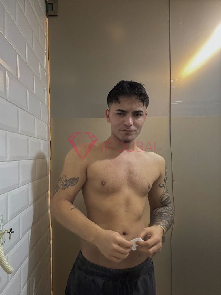 Caio, 21, Latina, in Discovery Gardens, Dubai, from AED 2,200 an hour, speaks Spanish and Portuguese — photo 3 of 14