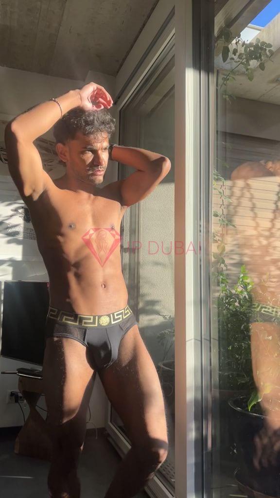 Rafael, 25, Latina, in Business Bay, Dubai, from AED 13,300 an hour, speaks Spanish and Portuguese — photo 3 of 6