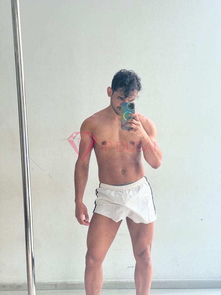 Rafael, 25, Latina, in Business Bay, Dubai, from AED 13,300 an hour, speaks Spanish and Portuguese — photo 4 of 6