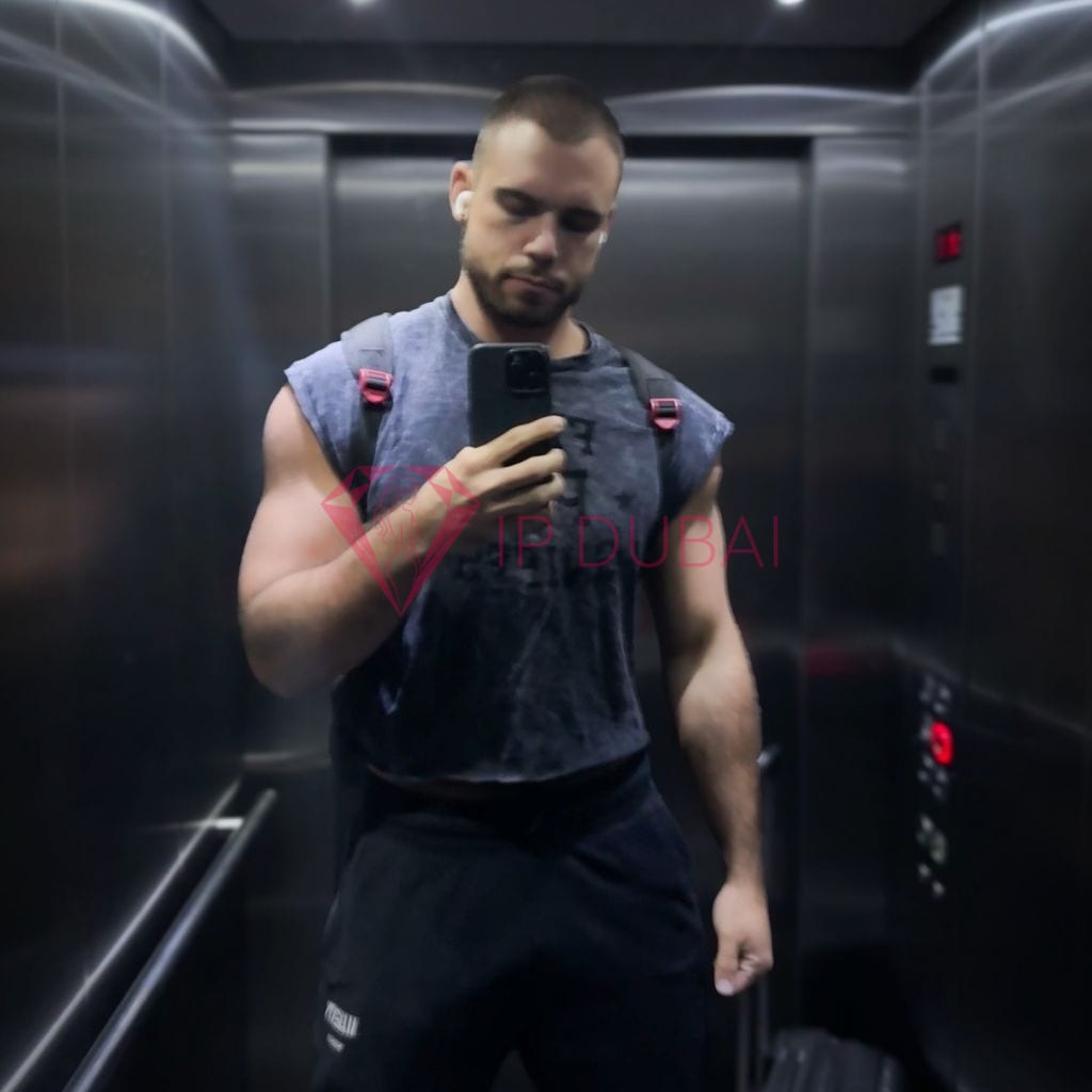 Timur, 24, Russian, in International City, Dubai, from AED 13,300 an hour, speaks Russian and English — photo 27 of 31