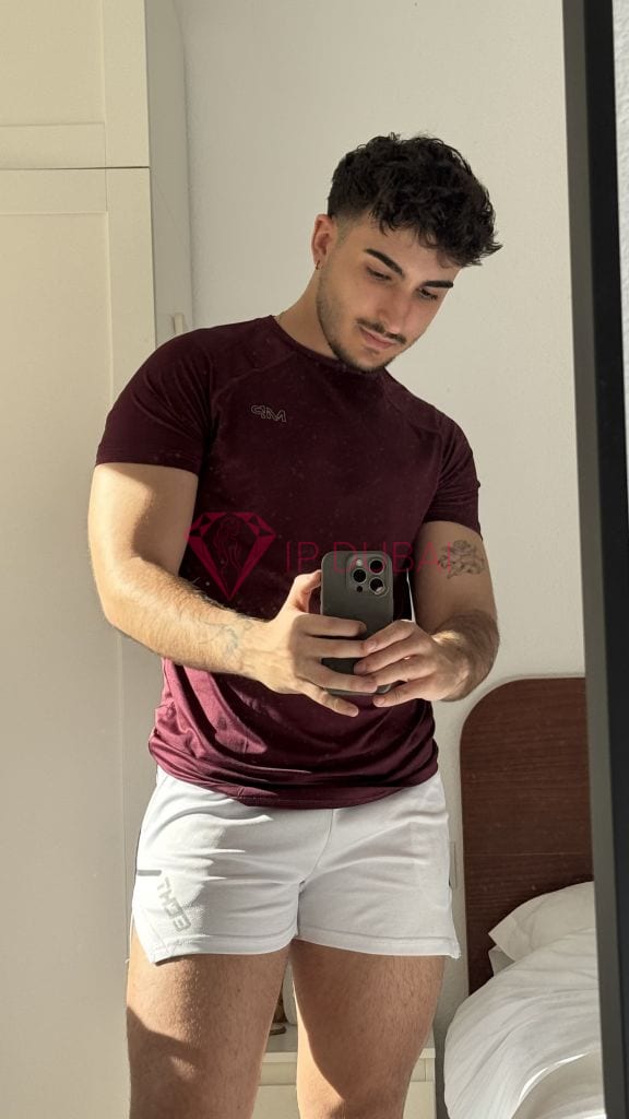 Lucas, 23, Latina, in Karama, Dubai, from AED 1,900 an hour, speaks Spanish and Portuguese — photo 6 of 13