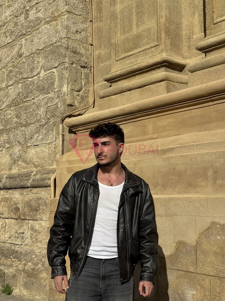 Lucas, 23, Latina, in Karama, Dubai, from AED 1,900 an hour, speaks Spanish and Portuguese — photo 7 of 13