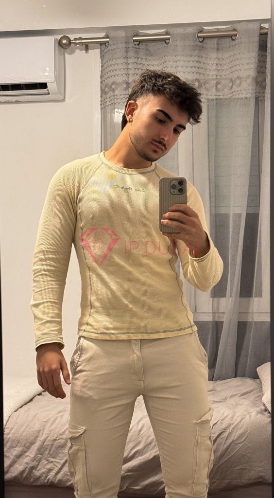 Lucas, 23, Latina, in Karama, Dubai, from AED 1,900 an hour, speaks Spanish and Portuguese — photo 9 of 13