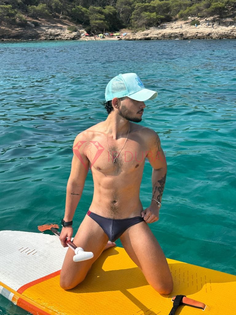 Leandro, 24, Latina, in Bur Dubai, Dubai, from AED 8,100 an hour, speaks Spanish and Portuguese — photo 10 of 15