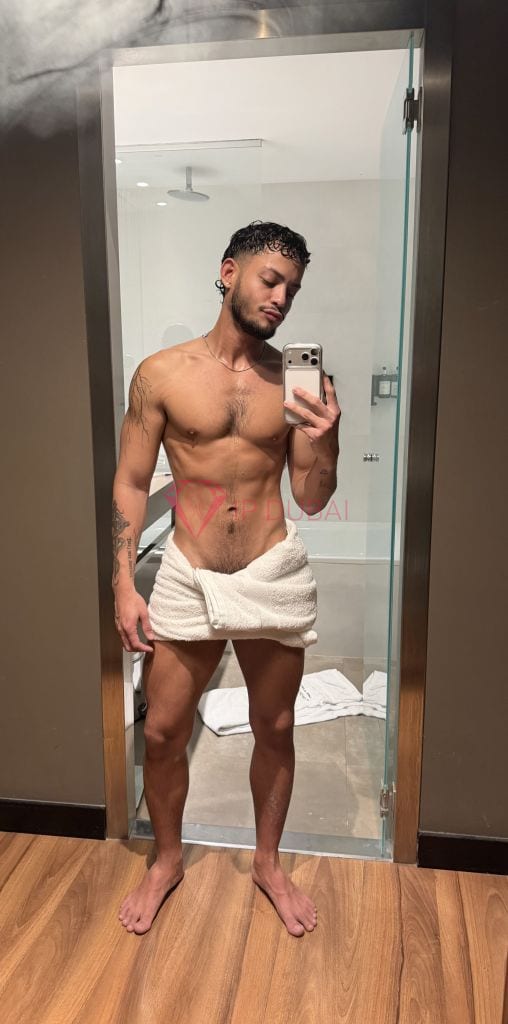 Leandro, 24, Latina, in Bur Dubai, Dubai, from AED 8,100 an hour, speaks Spanish and Portuguese — photo 3 of 15