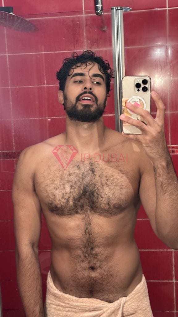 Joaquin, 25, Latina, in Corniche, Abu Dhabi, from AED 2,100 an hour, speaks Spanish and Portuguese — photo 22 of 46