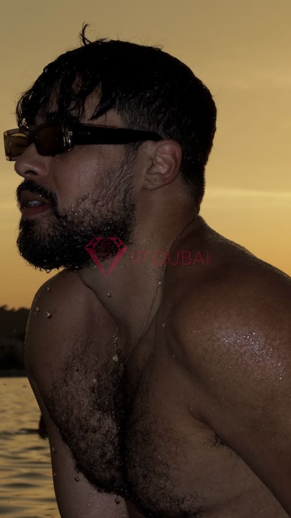 Joaquin, 25, Latina, in Corniche, Abu Dhabi, from AED 2,100 an hour, speaks Spanish and Portuguese — photo 35 of 46