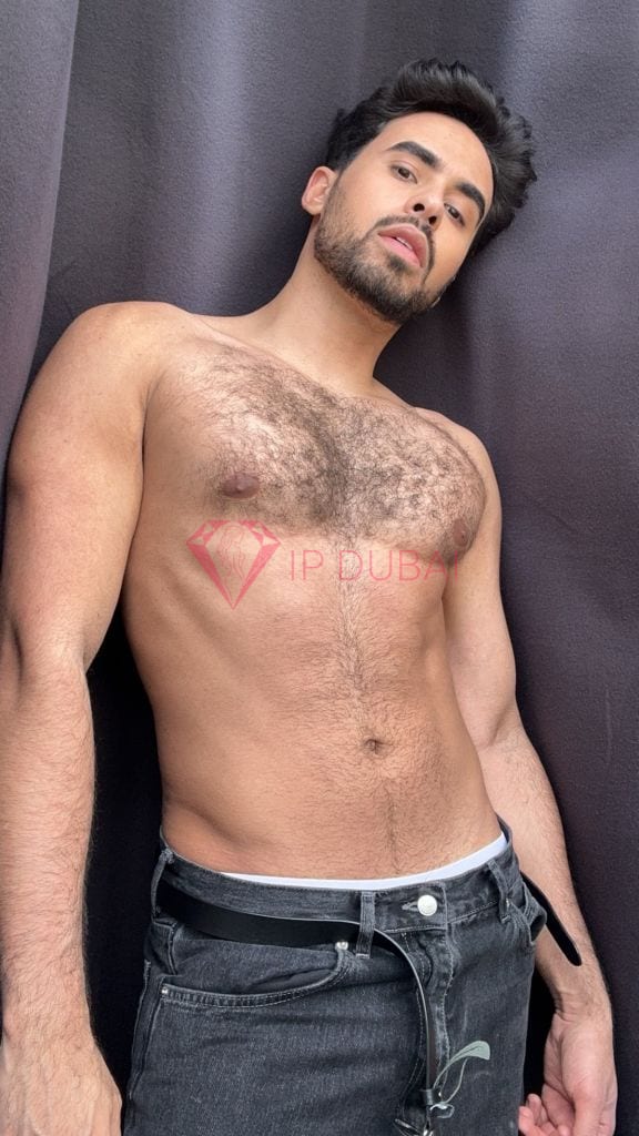 Joaquin, 25, Latina, in Corniche, Abu Dhabi, from AED 2,100 an hour, speaks Spanish and Portuguese — photo 42 of 46