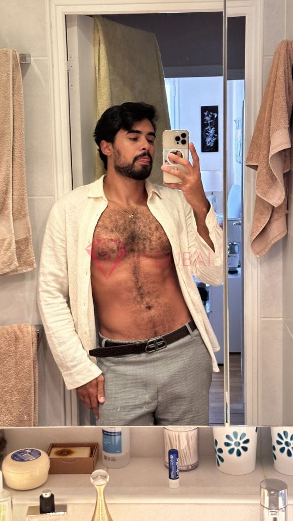 Joaquin, 25, Latina, in Corniche, Abu Dhabi, from AED 2,100 an hour, speaks Spanish and Portuguese — photo 7 of 46