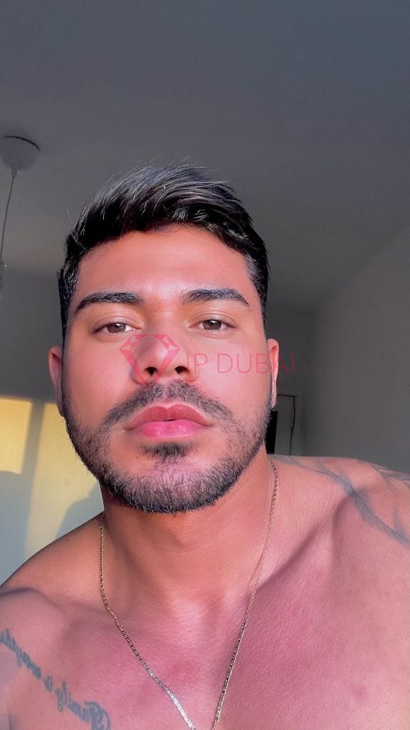 Matheus, 26, Latina, in Muwaileh, Sharjah, from AED 9,700 an hour, speaks Spanish and Portuguese — photo 21 of 23