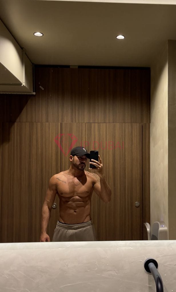 Matheus, 26, Latina, in Muwaileh, Sharjah, from AED 9,700 an hour, speaks Spanish and Portuguese — photo 23 of 23