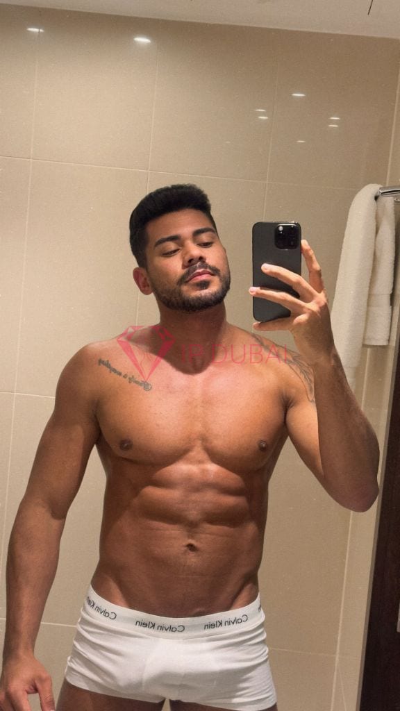 Matheus, 26, Latina, in Muwaileh, Sharjah, from AED 9,700 an hour, speaks Spanish and Portuguese — photo 5 of 23
