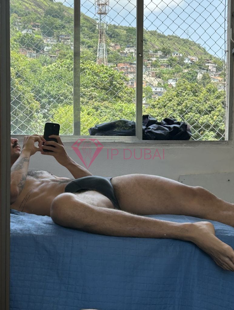 Felipe, 25, Latina, in Karama, Dubai, from AED 2,100 an hour, speaks Spanish and Portuguese — photo 11 of 11