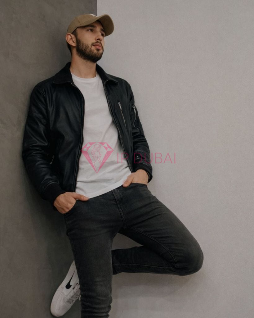 Diego, 26, Latina, in Satwa, Dubai, from AED 13,000 an hour, speaks Spanish and Portuguese — photo 6 of 6
