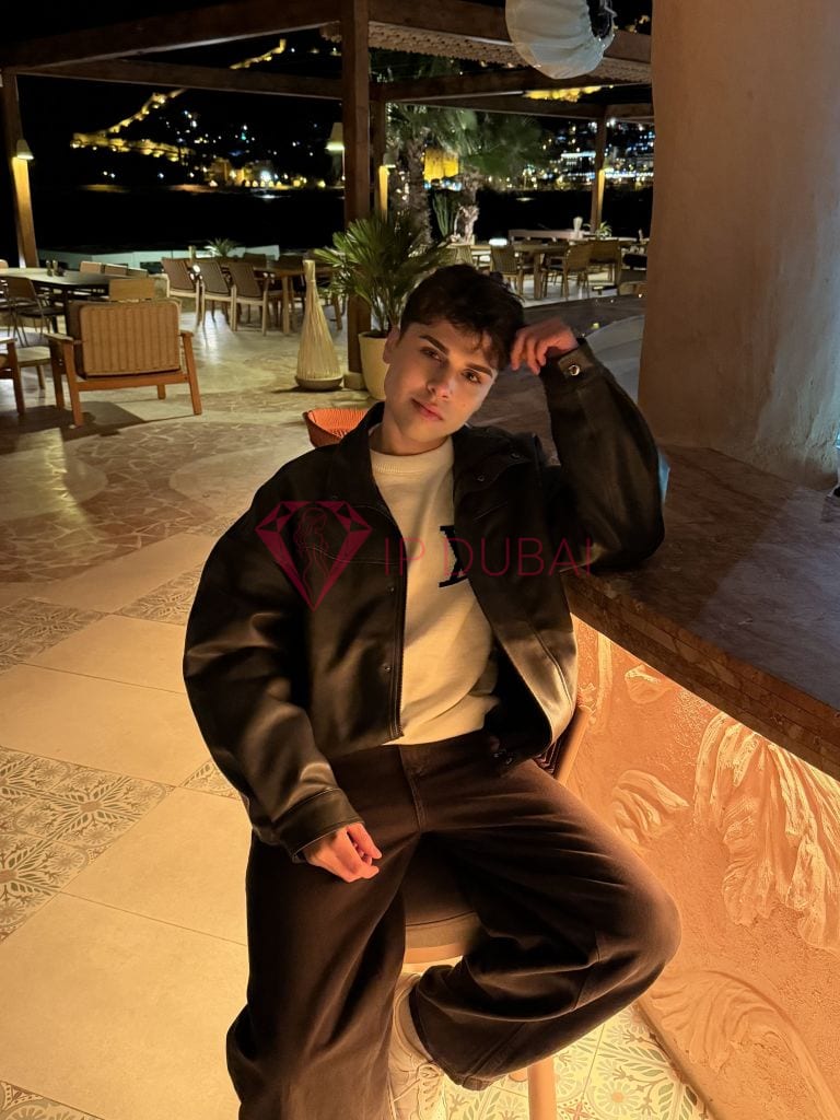 Bruno, 19, Latina, in Al Nuaimiya, Ajman, from AED 2,150 an hour, speaks Spanish and Portuguese — photo 15 of 41