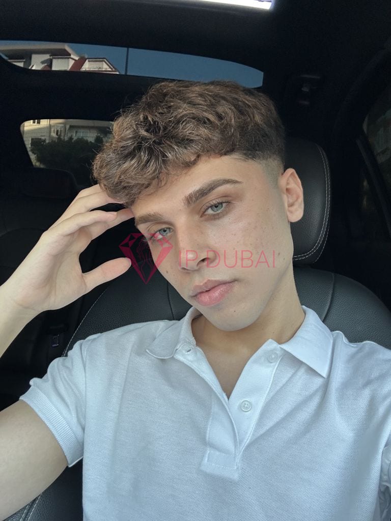 Bruno, 19, Latina, in Al Nuaimiya, Ajman, from AED 2,150 an hour, speaks Spanish and Portuguese — photo 19 of 41