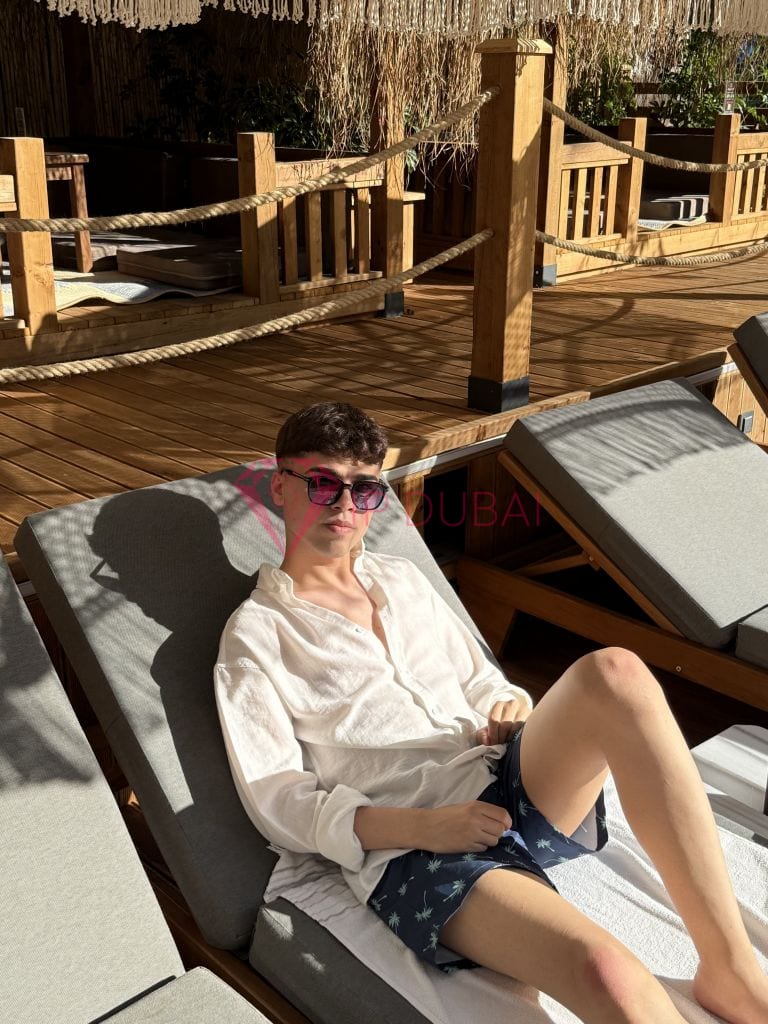 Bruno, 19, Latina, in Al Nuaimiya, Ajman, from AED 2,150 an hour, speaks Spanish and Portuguese — photo 21 of 41
