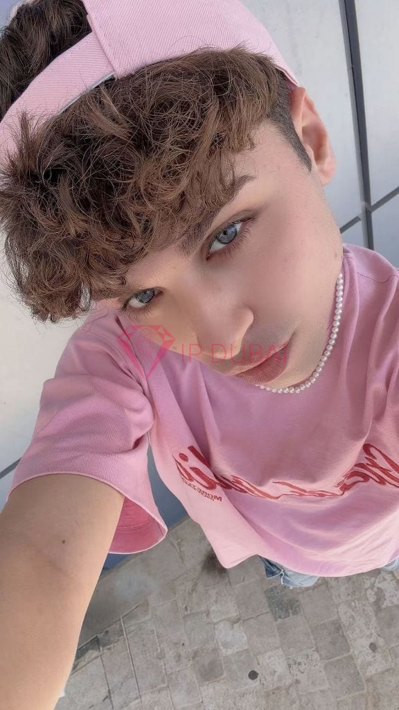 Bruno, 19, Latina, in Al Nuaimiya, Ajman, from AED 2,150 an hour, speaks Spanish and Portuguese — photo 3 of 41