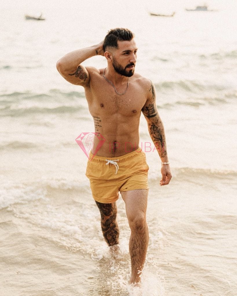 Leandro, 26, Latina, in Al Jurf, Ajman, from AED 2,700 an hour, speaks Spanish and Portuguese — photo 10 of 17