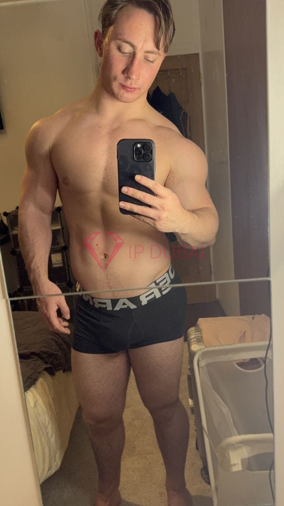 Oleg, 21, Russian, in Al Khan, Sharjah, from AED 8,100 an hour, speaks Russian and English — photo 3 of 14