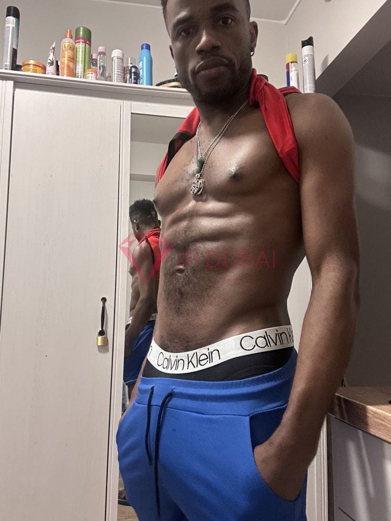 Tendai, 31, African, in Satwa, Dubai, from AED 2,450 an hour, speaks English and French — photo 7 of 23