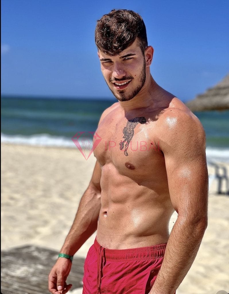 Ivan, 22, Russian, in Corniche Ajman, Ajman, from AED 2,300 an hour, speaks Russian and English — photo 25 of 27