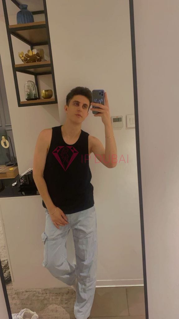 Dmitri, 20, Russian, in International City, Dubai, from AED 9,900 an hour, speaks Russian and English — photo 10 of 10