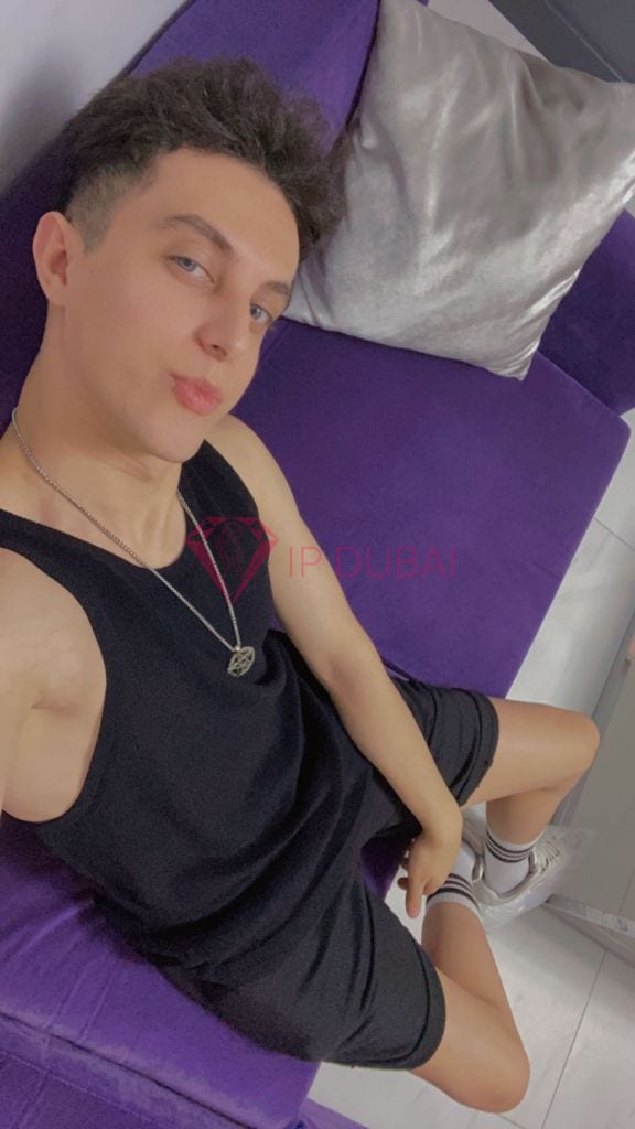 Dmitri, 20, Russian, in International City, Dubai, from AED 9,900 an hour, speaks Russian and English — photo 5 of 10