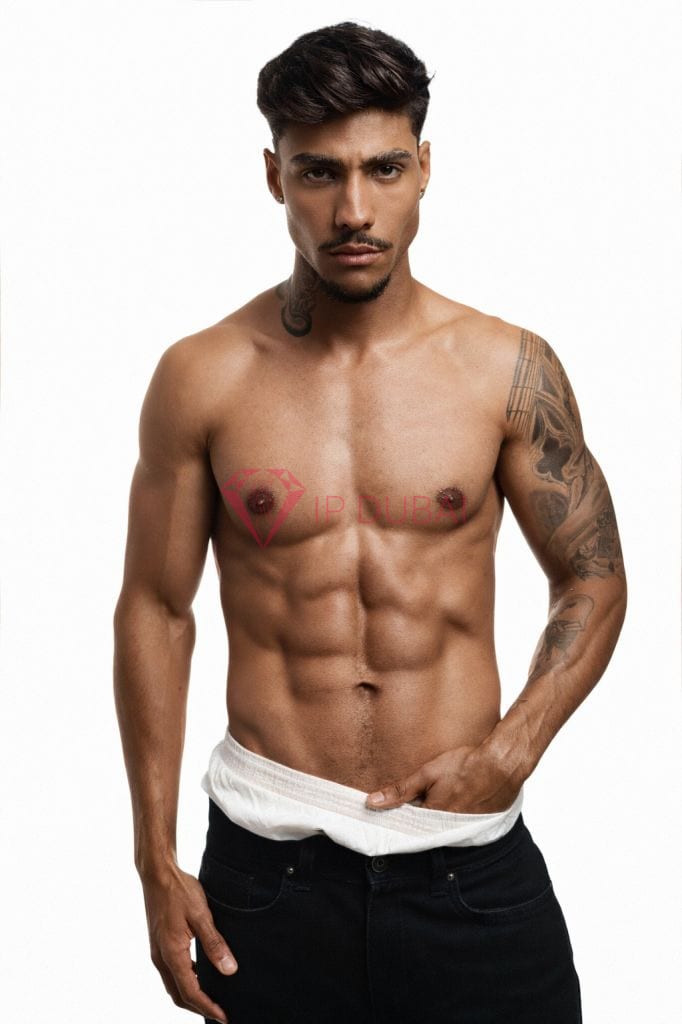 Vicente, 24, Latina, in JVC, Dubai, from AED 2,000 an hour, speaks Spanish and Portuguese — photo 3 of 8