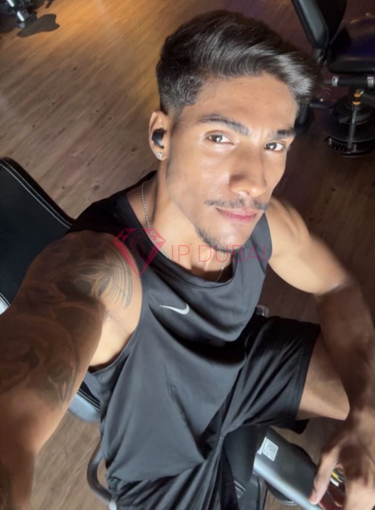Vicente, 24, Latina, in JVC, Dubai, from AED 2,000 an hour, speaks Spanish and Portuguese — photo 4 of 8
