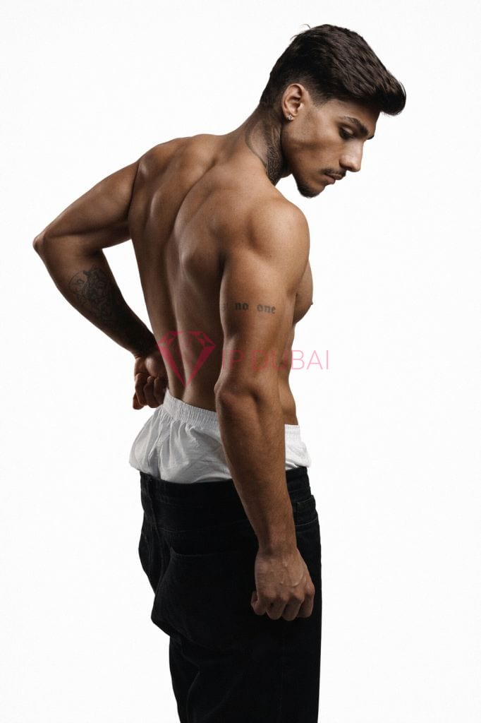 Vicente, 24, Latina, in JVC, Dubai, from AED 2,000 an hour, speaks Spanish and Portuguese — photo 7 of 8