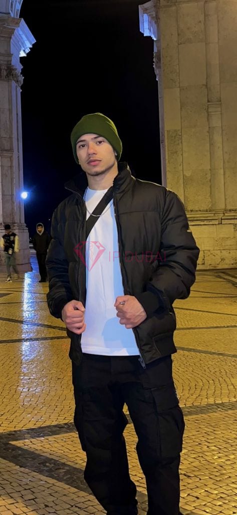 Gabriel, 21, Latina, in Satwa, Dubai, from AED 2,100 an hour, speaks Spanish and Portuguese — photo 8 of 12