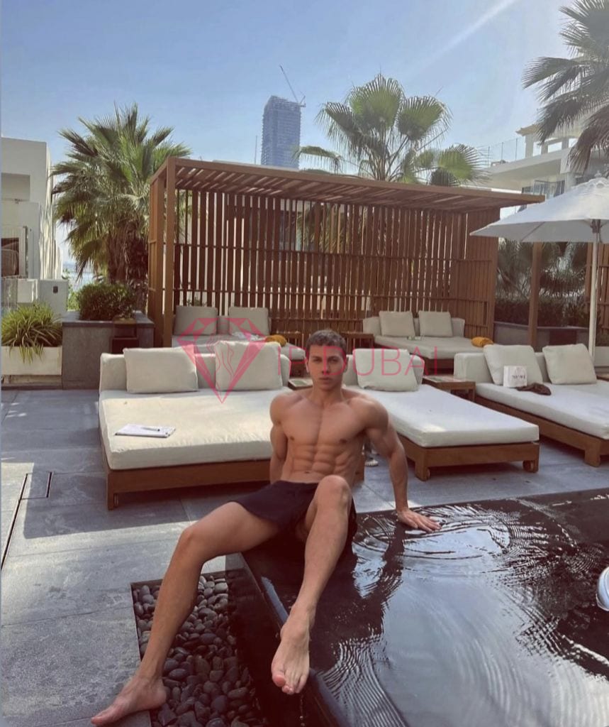 Pablo, 26, Latina, in Marina, Dubai, from AED 13,500 an hour, speaks Spanish and Portuguese — photo 10 of 12