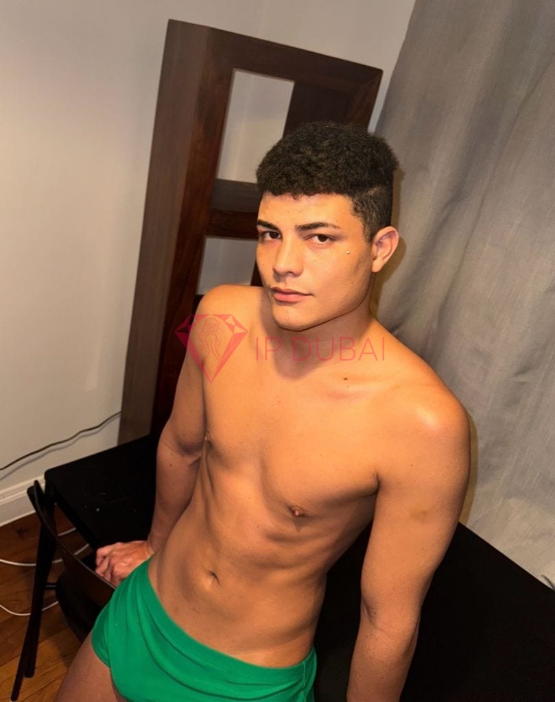 Leandro, 22, Latina, in Al Nahda Dubai, Dubai, from AED 1,950 an hour, speaks Spanish and Portuguese — photo 8 of 19