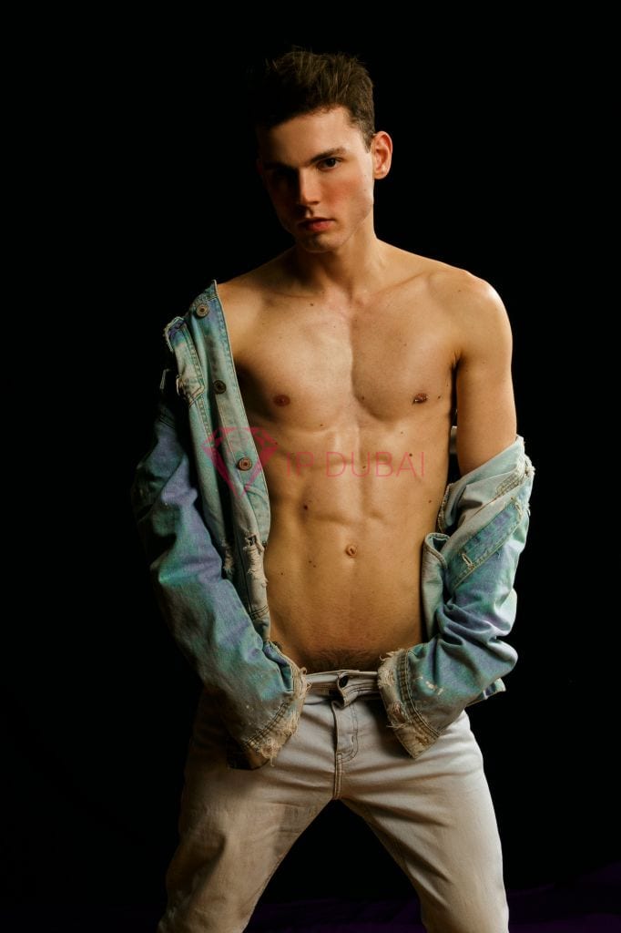 Oliver, 25, European, in DIFC, Dubai, from AED 2,350 an hour, speaks English and French — photo 10 of 15
