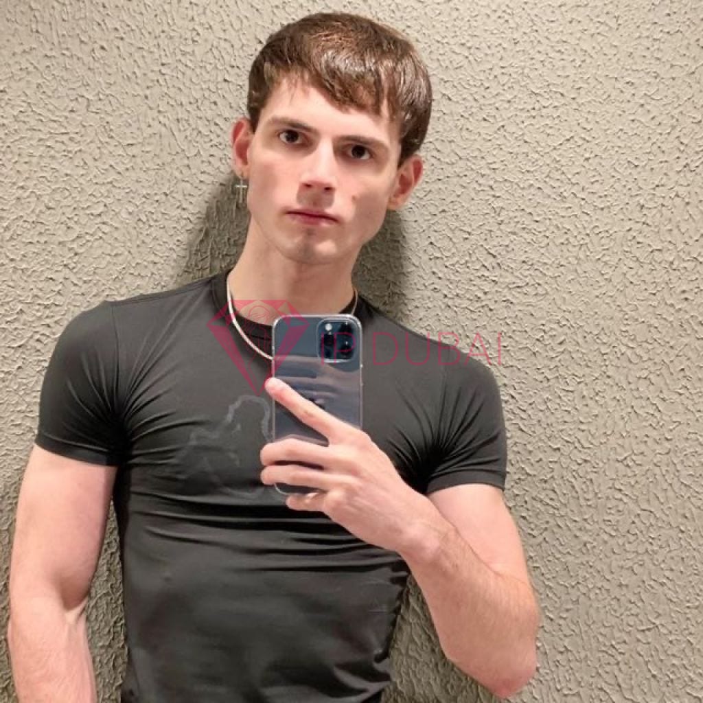 Oliver, 25, European, in DIFC, Dubai, from AED 2,350 an hour, speaks English and French — photo 14 of 15
